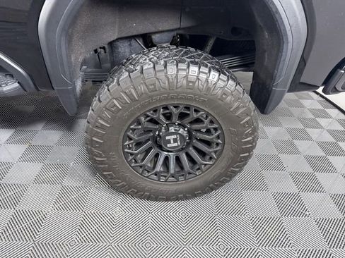 Used 2022 GMC Sierra 2500 Denali w/ Denali Ultimate Package image 9