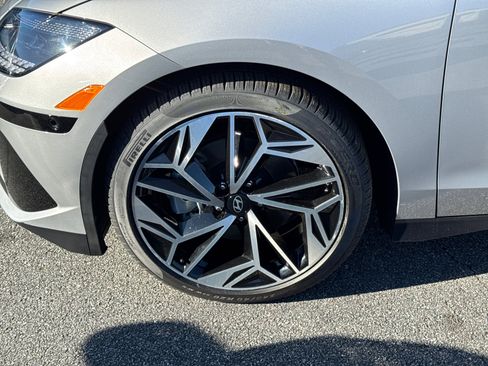 Certified 2023 Hyundai Ioniq 6 Limited image 11