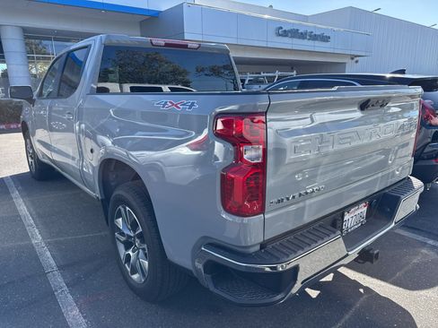 Used 2024 Chevrolet Silverado 1500 LT AWD/4WD image 5