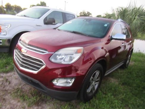 Used 2017 Chevrolet Equinox Premier w/ Enhanced Convenience Package FWD image 3