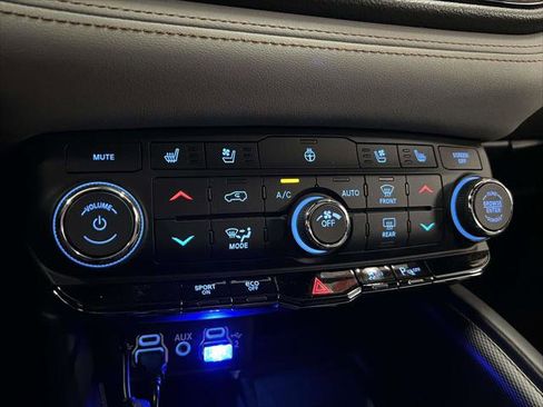 Used 2022 Dodge Durango R/T w/ Blacktop Package image 32