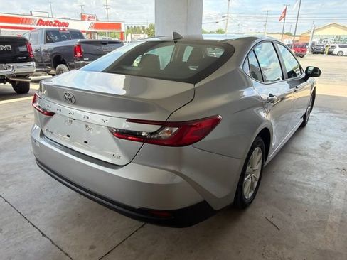 Used 2025 Toyota Camry LE FWD image 7