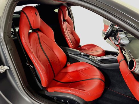 Used 2020 Ferrari 812 Superfast RWD image 31