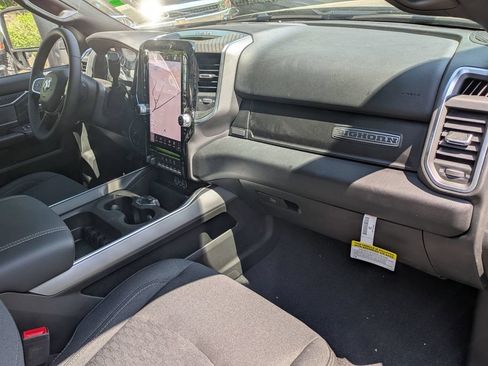 New 2026 RAM 2500 Big Horn AWD/4WD image 31