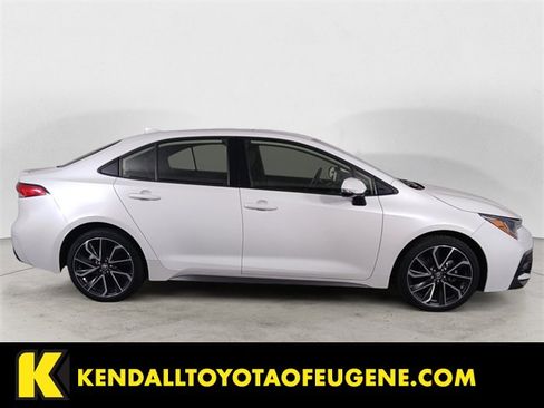 Used 2022 Toyota Corolla SE image 6