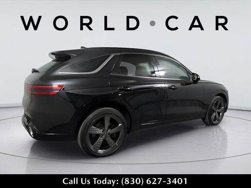 Used 2025 Genesis GV70 3.5T Sport w/ Sport Prestige Package AWD/4WD image 6