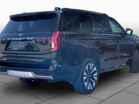 Used 2026 Ford Expedition Platinum w/ Driver's Package AWD/4WD image 13