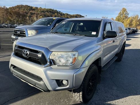 Used 2012 Toyota Tacoma 4x4 Access Cab V6 image 2