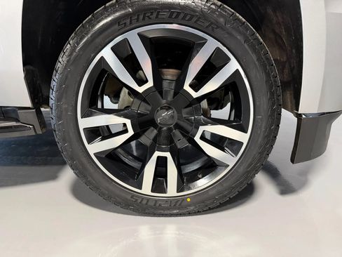 Used 2018 Chevrolet Tahoe Premier AWD/4WD image 20