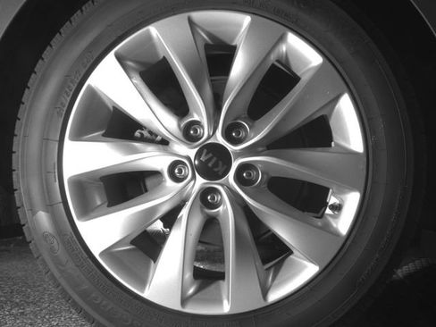 Used 2018 Kia Optima S image 29