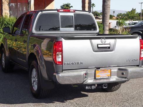 Used 2018 Nissan Frontier SV image 6