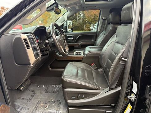 Used 2019 GMC Sierra 2500 Denali image 29