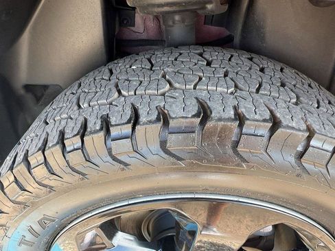 Used 2019 Jeep Compass Latitude w/ Popular Equipment Group image 8