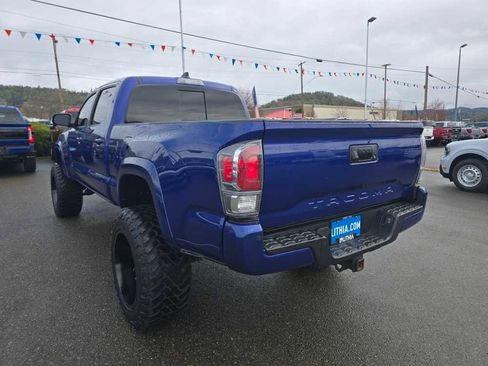 Used 2023 Toyota Tacoma TRD Sport w/ TRD Premium Sport Package image 3