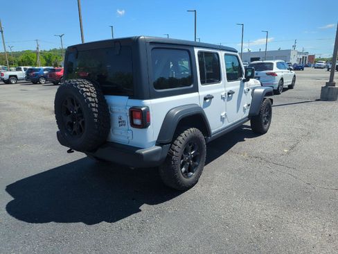 Used 2022 Jeep Wrangler Unlimited Sport AWD/4WD image 7