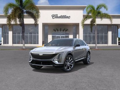 New 2025 Cadillac Lyriq Luxury w/ LPO, Floor Liner Package image 8