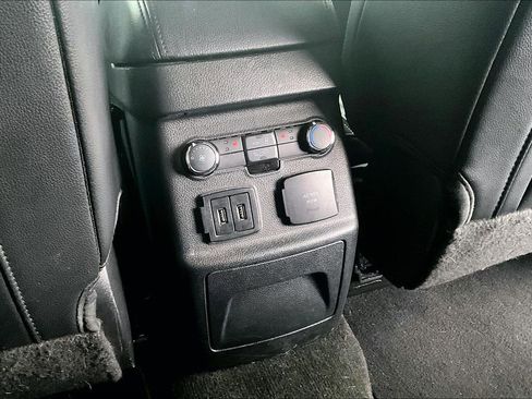 Used 2017 Ford Explorer Limited w/ Equipment Group 301A image 31