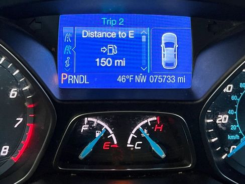 Used 2014 Ford Focus SE w/ SE Winter Package FWD image 18