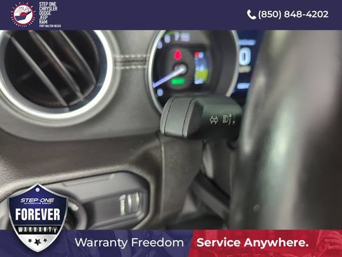 Used 2023 Jeep Wrangler Unlimited Rubicon 4xe w/ Cold Weather Group AWD/4WD image 20