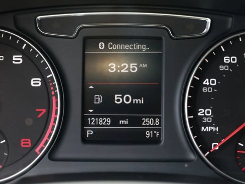 Used 2018 Audi Q3 2.0T Premium AWD/4WD image 41