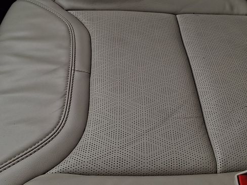 Used 2020 Ford Explorer Platinum image 26