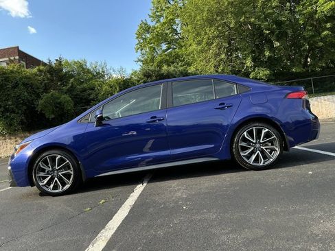 Used 2022 Toyota Corolla SE FWD image 1