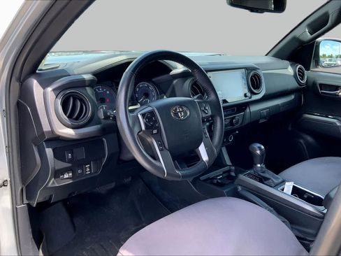 Used 2023 Toyota Tacoma TRD Off-Road AWD/4WD image 17