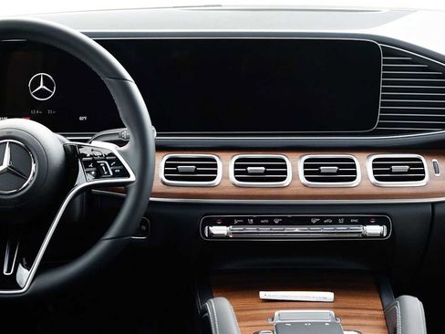 Used 2026 Mercedes-Benz GLE 350 4MATIC image 13