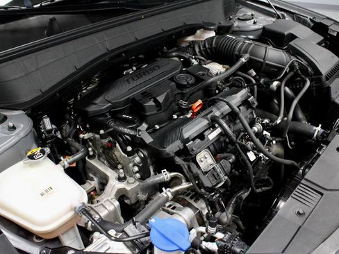 Used 2024 Hyundai Kona Limited FWD image 19
