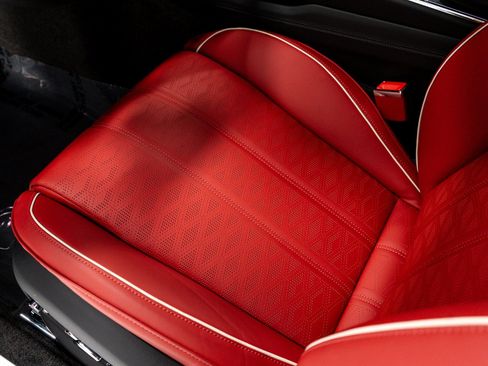 New 2025 Bentley Flying Spur Plug-In Hybrid image 18