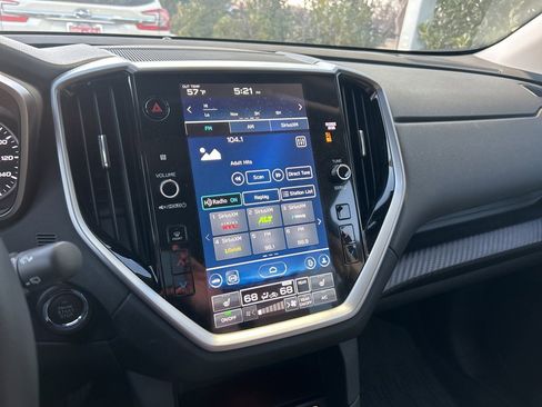 Used 2025 Subaru Ascent Premium image 3