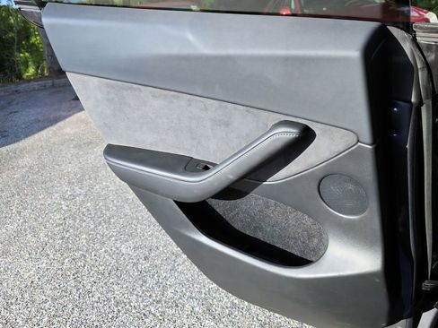 Used 2023 Tesla Model Y Performance AWD/4WD image 11
