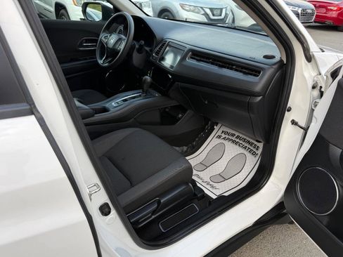 Used 2019 Honda HR-V EX image 12