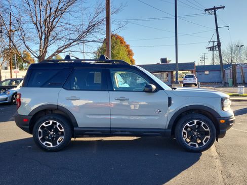 Used 2022 Ford Bronco Sport Outer Banks image 7