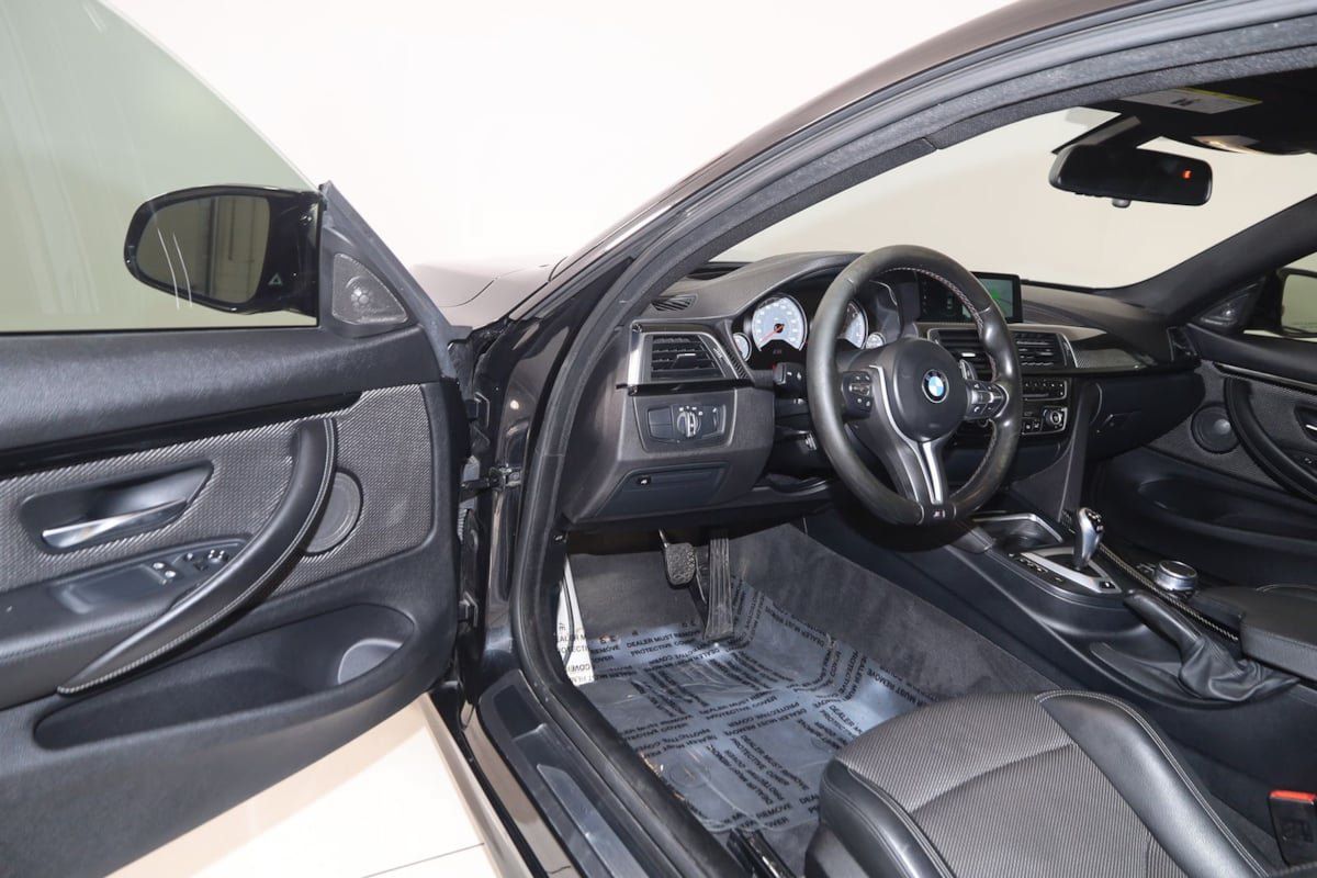 Used 2018 BMW M4 Coupe RWD image 56