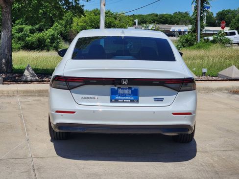 Used 2024 Honda Accord Touring image 6