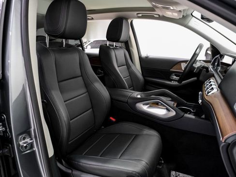 Used 2025 Mercedes-Benz GLE 350 4MATIC w/ AMG Line Exterior image 32