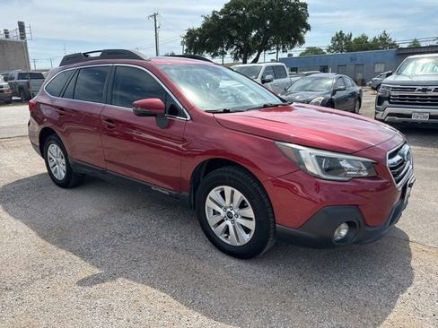 Used 2019 Subaru Outback 2.5i Premium AWD/4WD image 1
