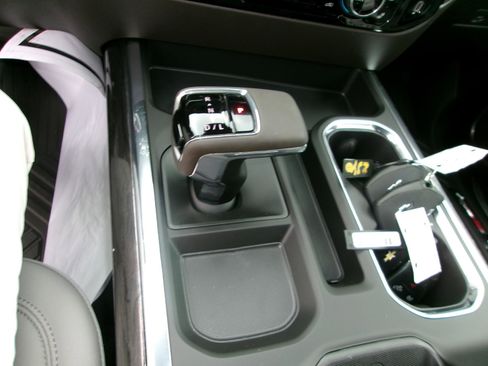 New 2026 Chevrolet Silverado 1500 LTZ w/ LTZ Premium Package image 19