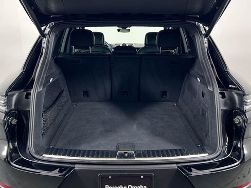 Certified 2024 Porsche Cayenne S image 29