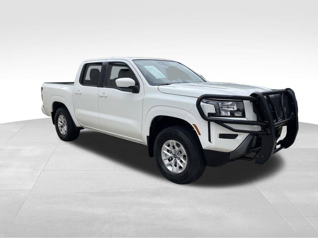 Used 2024 Nissan Frontier SV RWD image 3