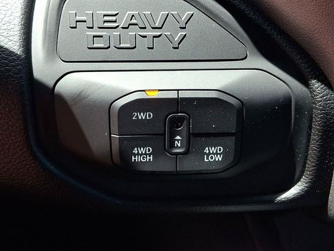 New 2026 RAM 2500 Big Horn AWD/4WD image 17