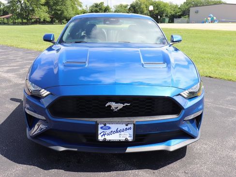 Used 2022 Ford Mustang Premium image 5