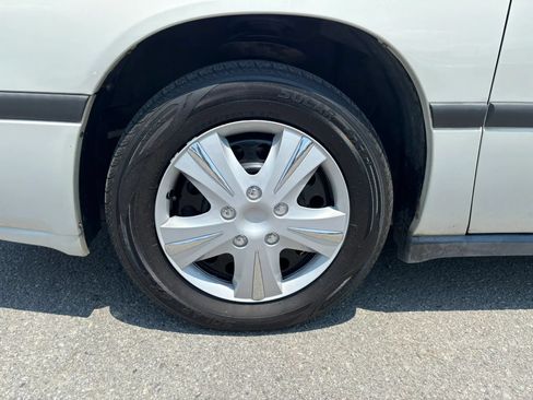 Used 2003 Chevrolet Impala FWD image 10