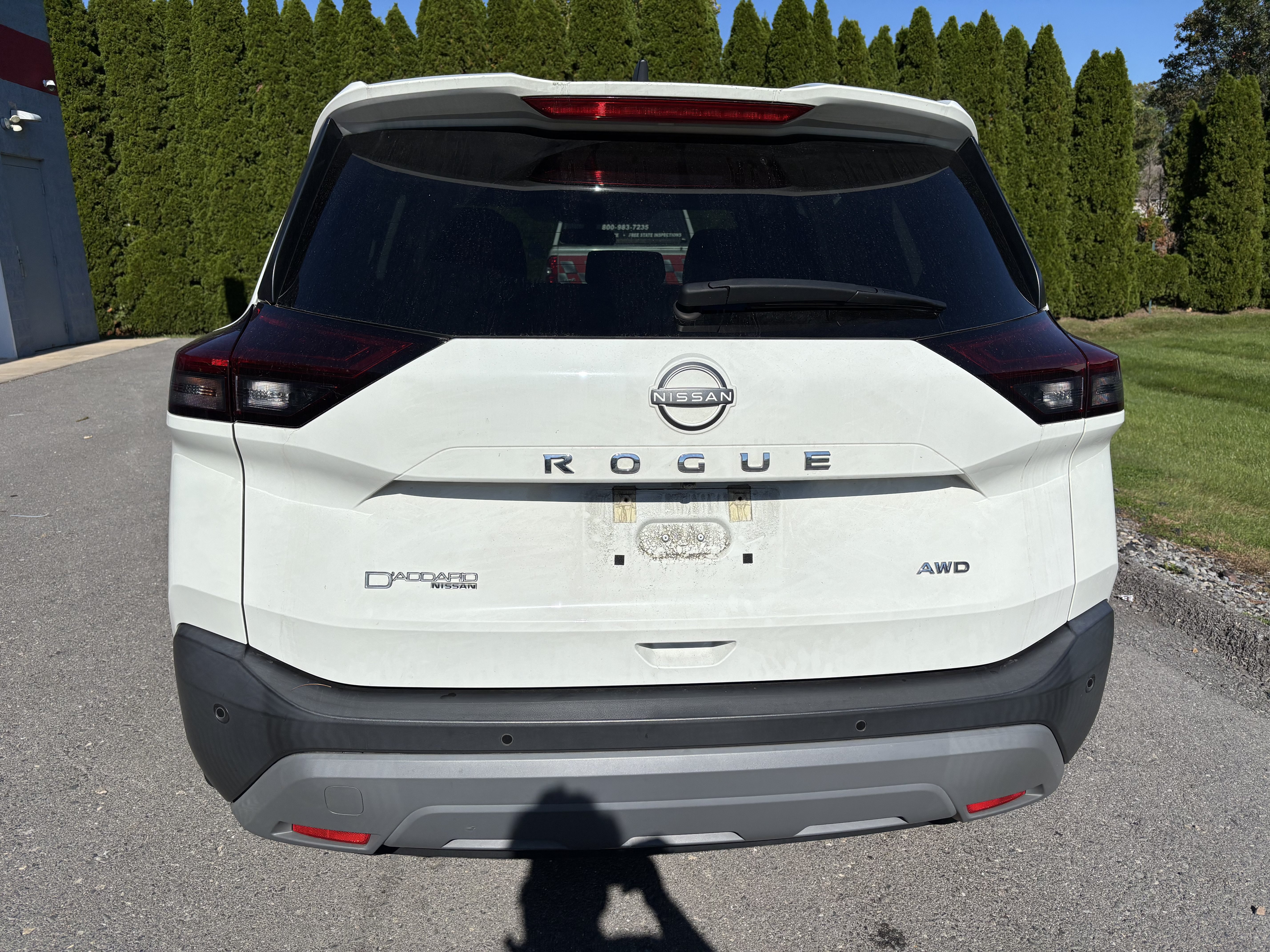 Used 2023 Nissan Rogue S AWD/4WD image 4
