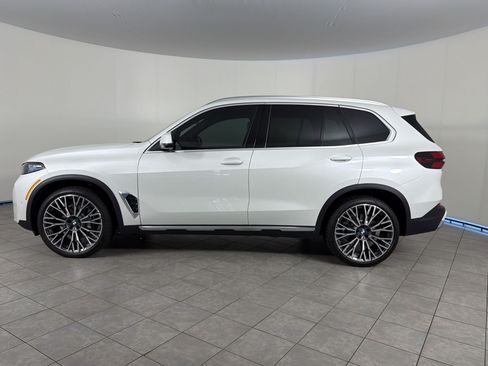 New 2026 BMW X5 xDrive40i w/ Climate Comfort Package AWD/4WD image 2