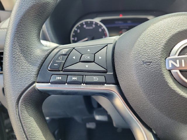 Used 2024 Nissan Sentra SV FWD image 23