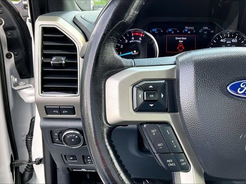Used 2022 Ford F450 Lariat w/ Lariat Ultimate Package AWD/4WD image 14