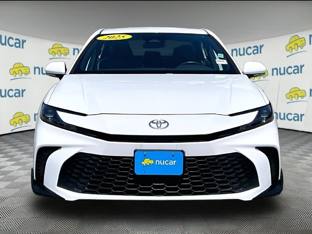 Used 2025 Toyota Camry SE FWD image 2