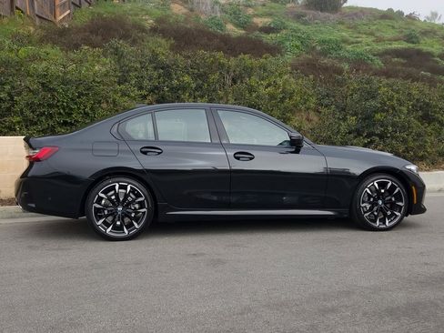 New 2026 BMW 330i Sedan w/ M Sport Package image 4